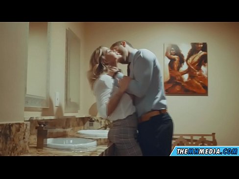 ❤️ Nalika pirang busty seduces anjeun dina restroom umum ❤❌ porno super di urang% su.dreamypassionjourney.ru% ❌️